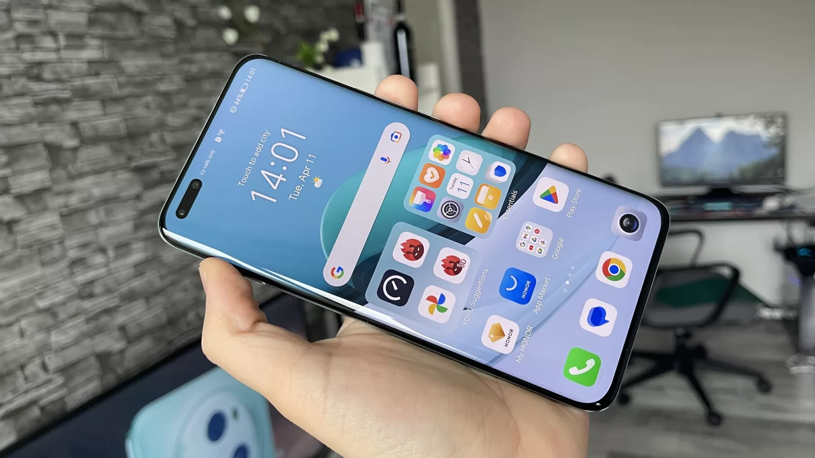 Honor Magic5 Pro: Display de-a dreptul strălucitor, care sparge recorduri și primul LTPO OLED pentru Honor