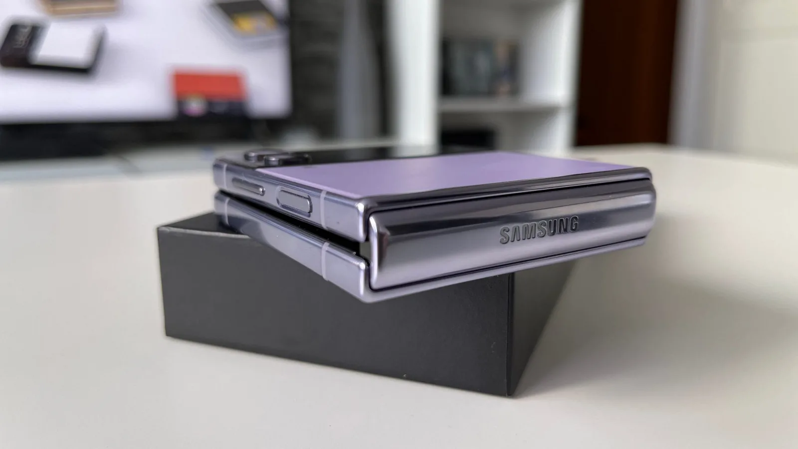 Samsung va dubla producția lui Galaxy Z Flip5 comparativ cu volumul adus pe piață pentru Flip4; Care sunt upgrade-urile?