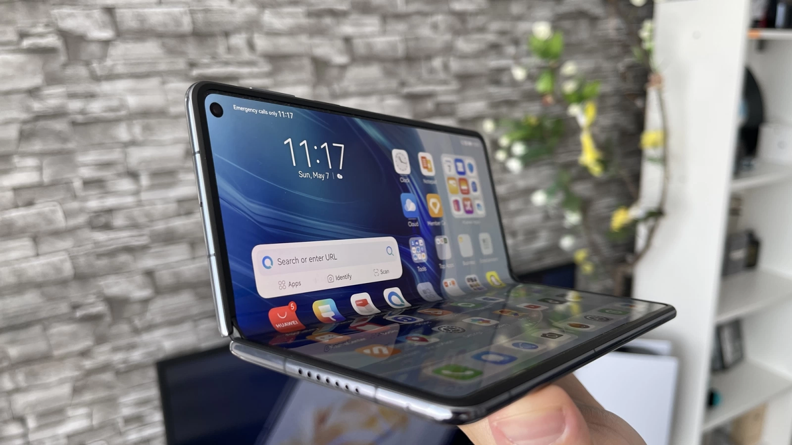 Huawei Mate X3: Display-uri pregătite de gaming şi consum de filme
