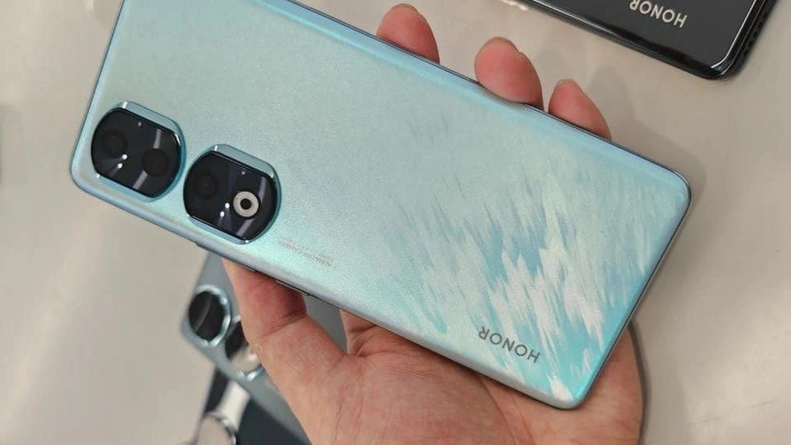 Honor 90 și Honor 90 Pro se lasă admirate în noi fotografii, înaintea lansării de la final de lună