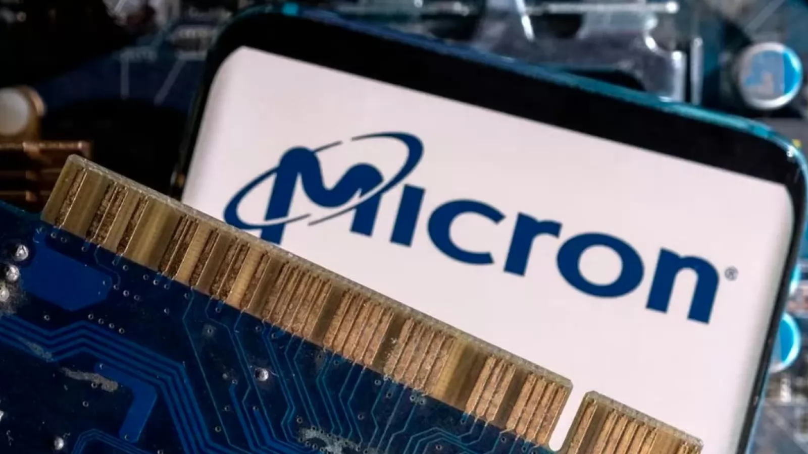 China răspunde cu aceeași monedă și interzice componente americane, citând riscuri de securitate; Sunt vizate produse ale Micron Technology