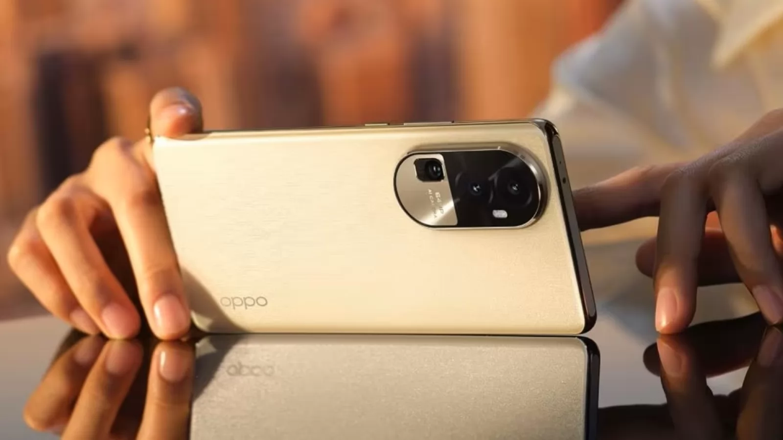 OPPO Reno 10 anunţat oficial: ecran curbat, cameră telephoto cu zoom optic 2X, încărcare la 80W