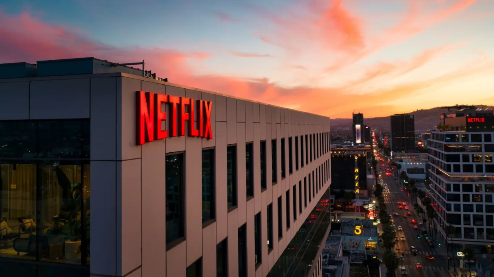 Utilizatorii Netflix renunță în masă la celebra platformă de streaming ca urmare a măsurilor recent implementate; Se naște mișcarea #CancelNetflix