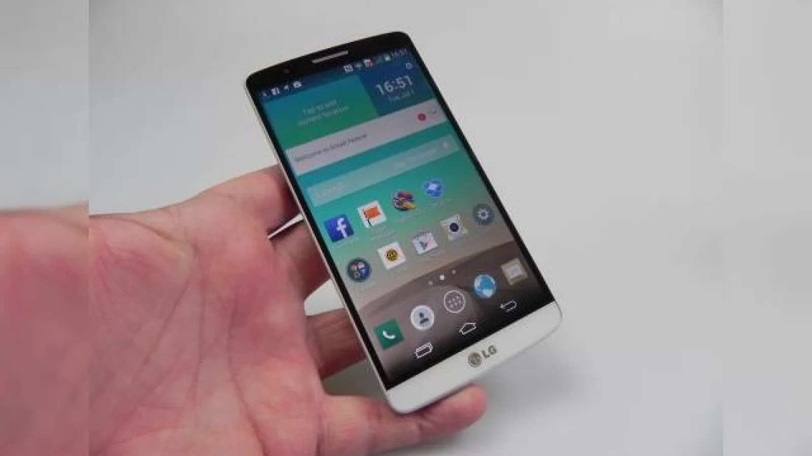 LG G3 Review: cu adevărat un candidat foarte solid la titlul de "telefonul anului", cu o cameră excelentă și ecran nu chiar strălucit (Video)