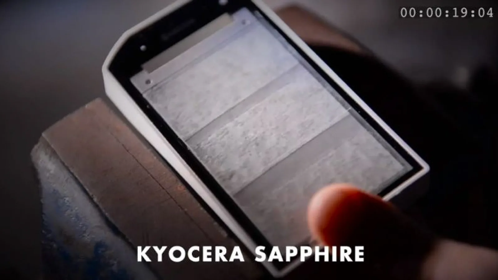 Kyocera dezvoltă smartphone-uri cu ecran din cristal de safir