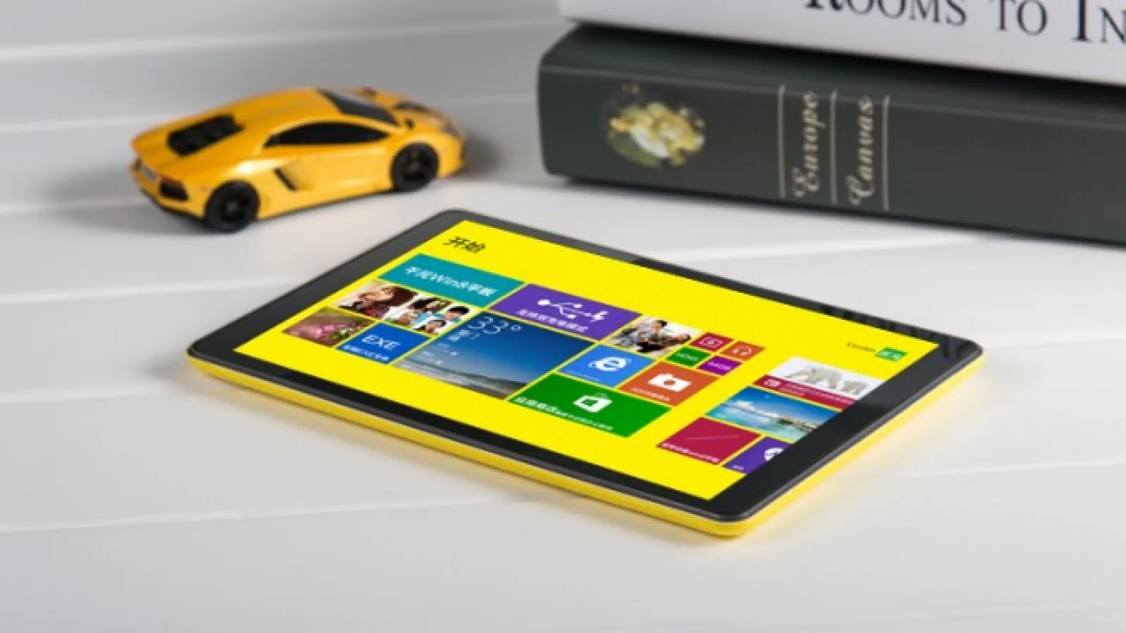 Livefan F8C, o tabletă Windows 8.1 cu preț de 161 dolari și design ce amintește de un device Lumia