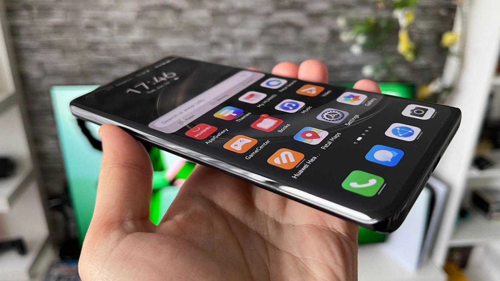 HUAWEI nova 11 Pro: Display de flagship, curbat, OLED 120Hz și cu upgrade la luminozitate + protecție Kunlun Glass