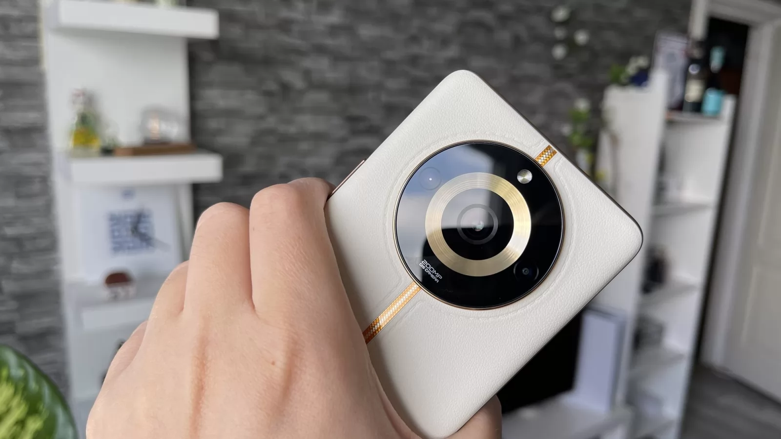 realme 11 Pro+: Se ridică senzorul foto de 200 megapixeli la înălțimea așteptărilor?