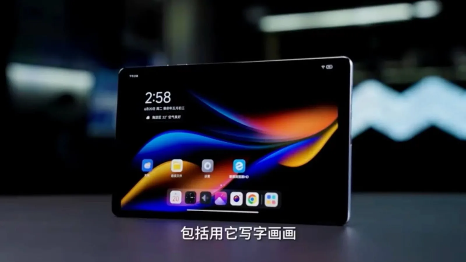 Lenovo Legion Y700 (2023) primeşte un hands on: tabletă de gaming cu 2 porturi USB-C