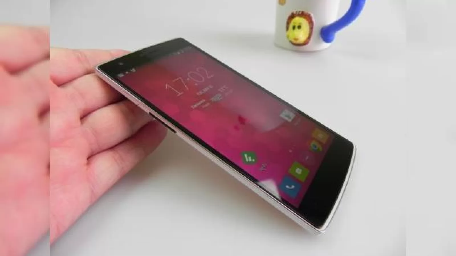 OnePlus One Review: avem un nou telefon al anului 2014! Pachetul perfect, În afară de câteva aspecte ale camerei (Video)