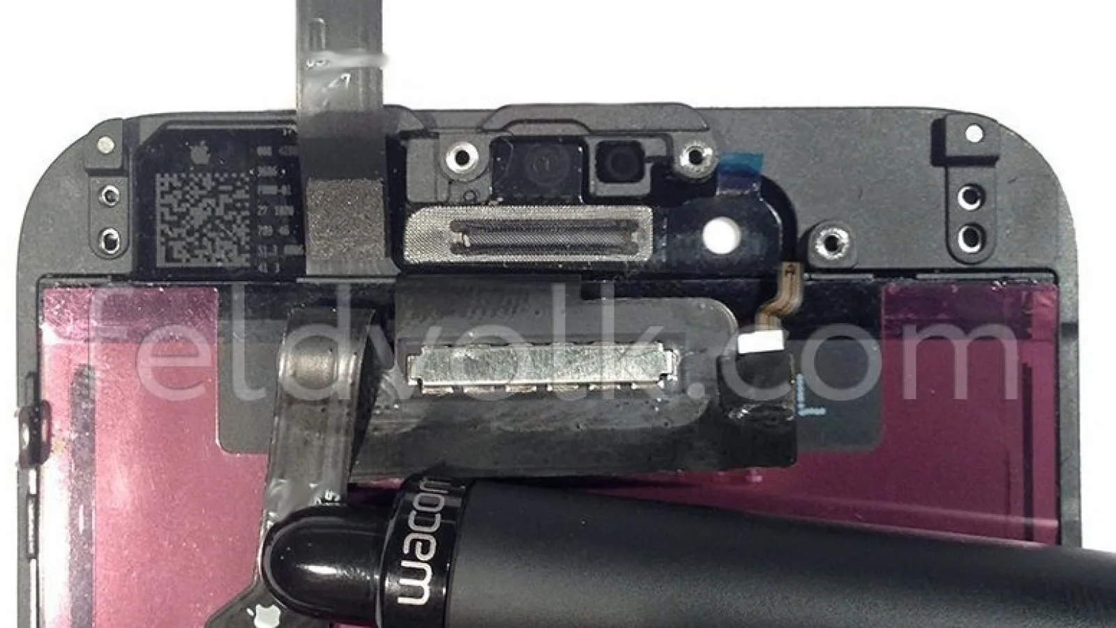 Panoul frontal al lui iPhone 6 Își dezvăluie formele curbate foarte atractive Într-o nouă fotografie