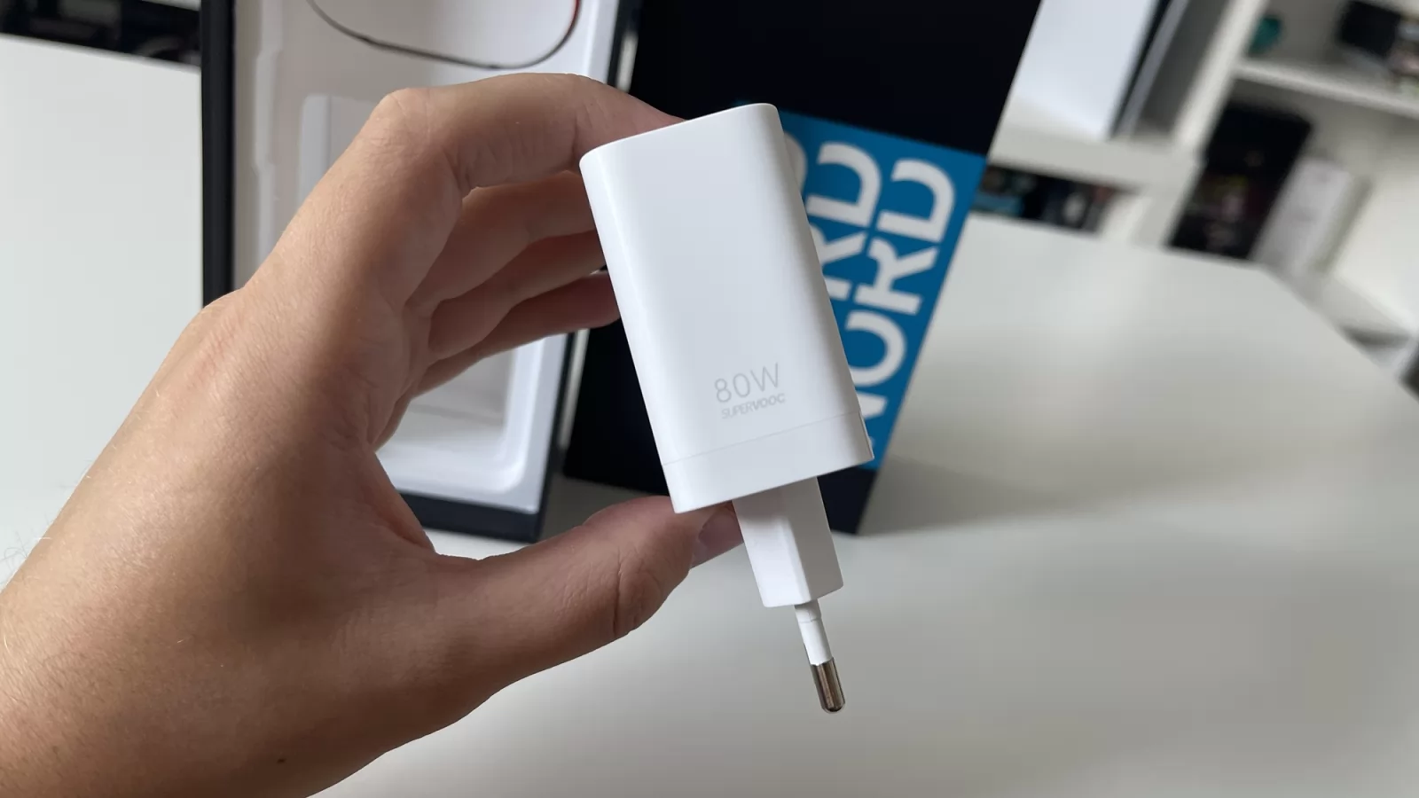 OnePlus Nord 3: O baterie generoasă de 5000 mAh care compensează prin încărcarea rapidă