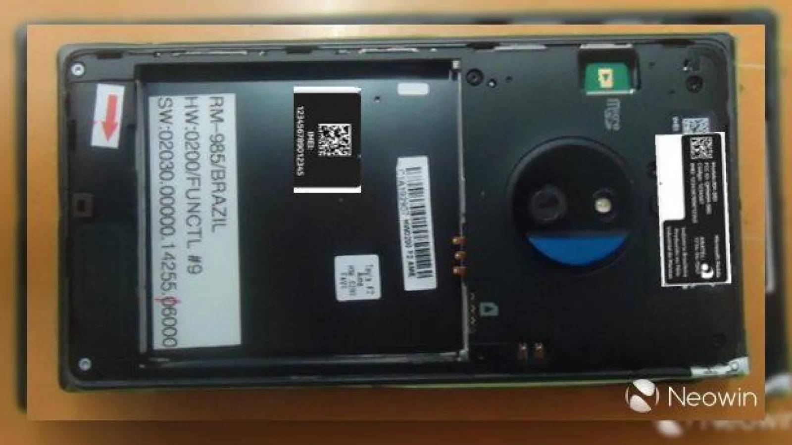 Nokia Lumia 830 fotografiat În imagini blurate, ar putea sosi În curând