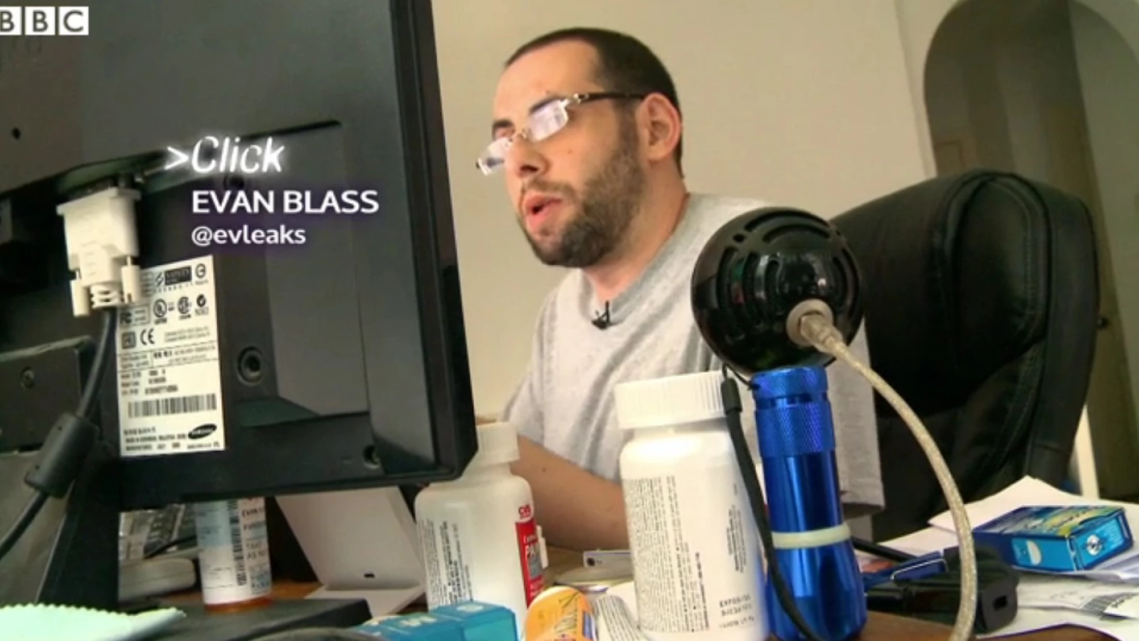 Evan Blass, persoana din spatele contului de Twitter @evleaks oferă un interviu celor de la BBC