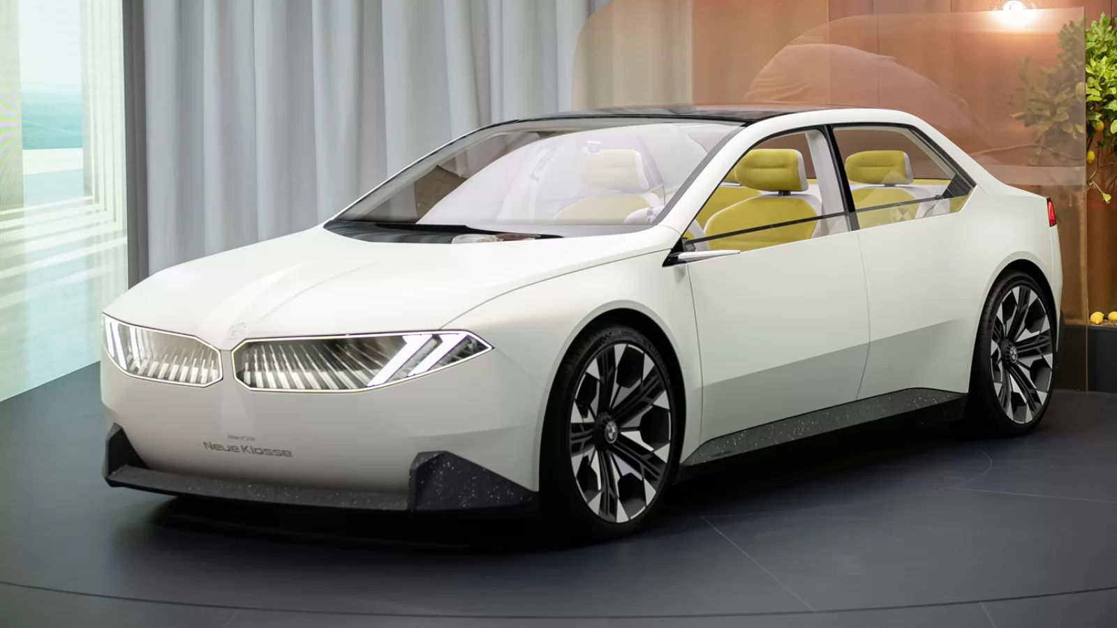 BMW anunță Vision Neue Klasse - Un concept ce prezintă cum vor arăta viitoare mașini electrice ale mărcii; Producția începe în 2025, în Ungaria (Video)