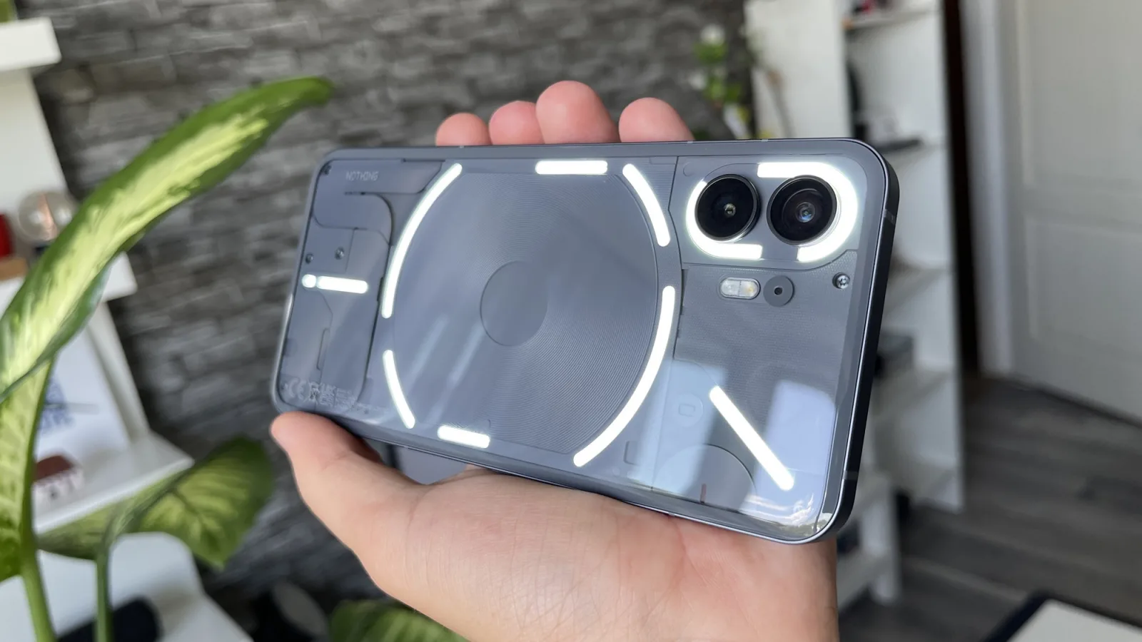 Nothing Phone (2): O optimizare magică a consumului de energie cu cifre uluitoare pe aproape toate fronturile