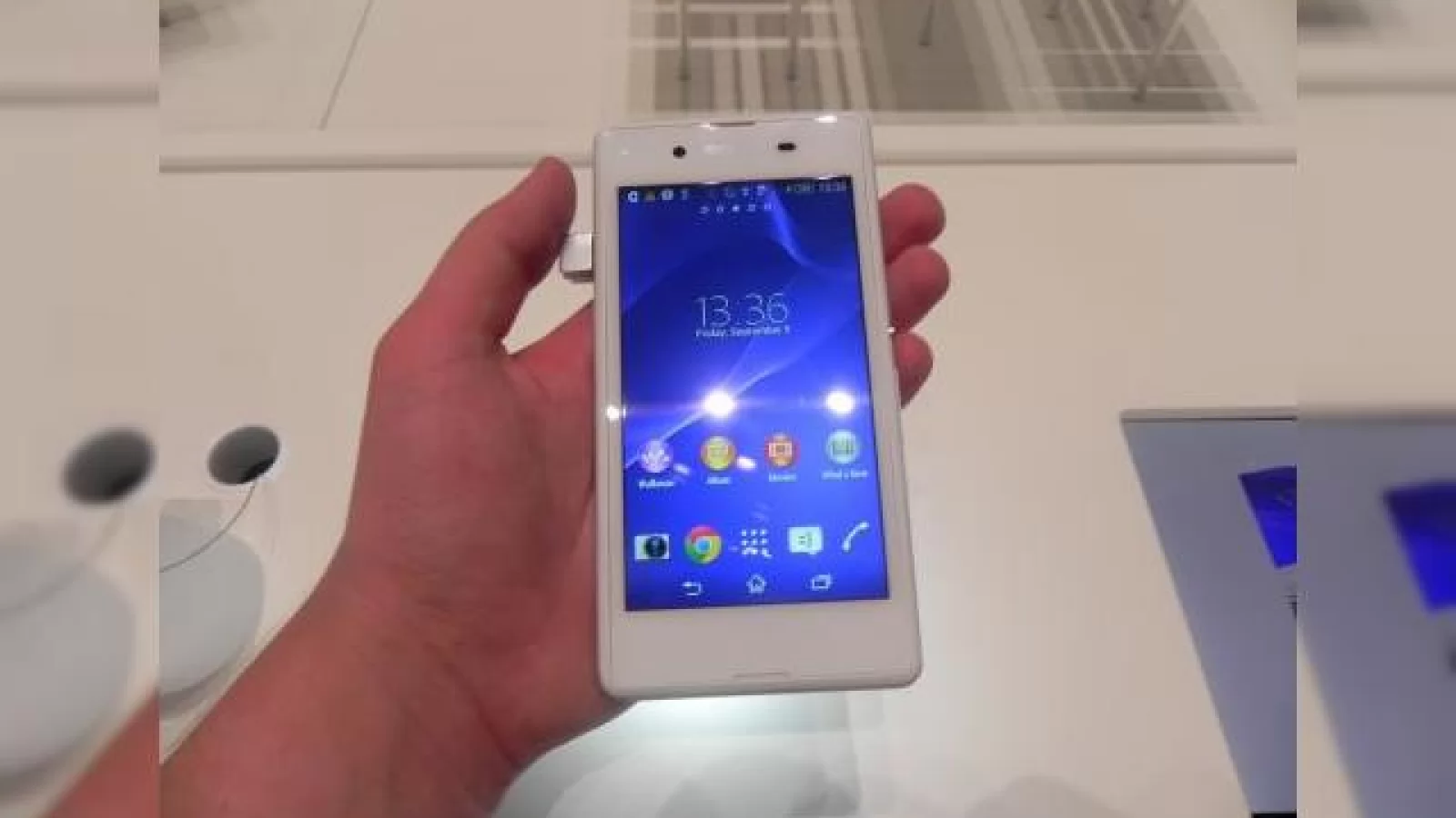 IFA 2014: Sony Xperia E3 hands on - micul smartphone accesibil cu design inspirat de flagshipuri (Video)