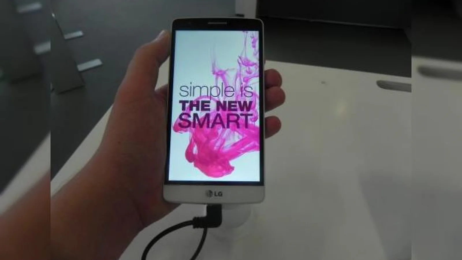 IFA 2014: LG G3 S (Beat) hands on - design de LG G3, dotări puțin mai modeste (Video)