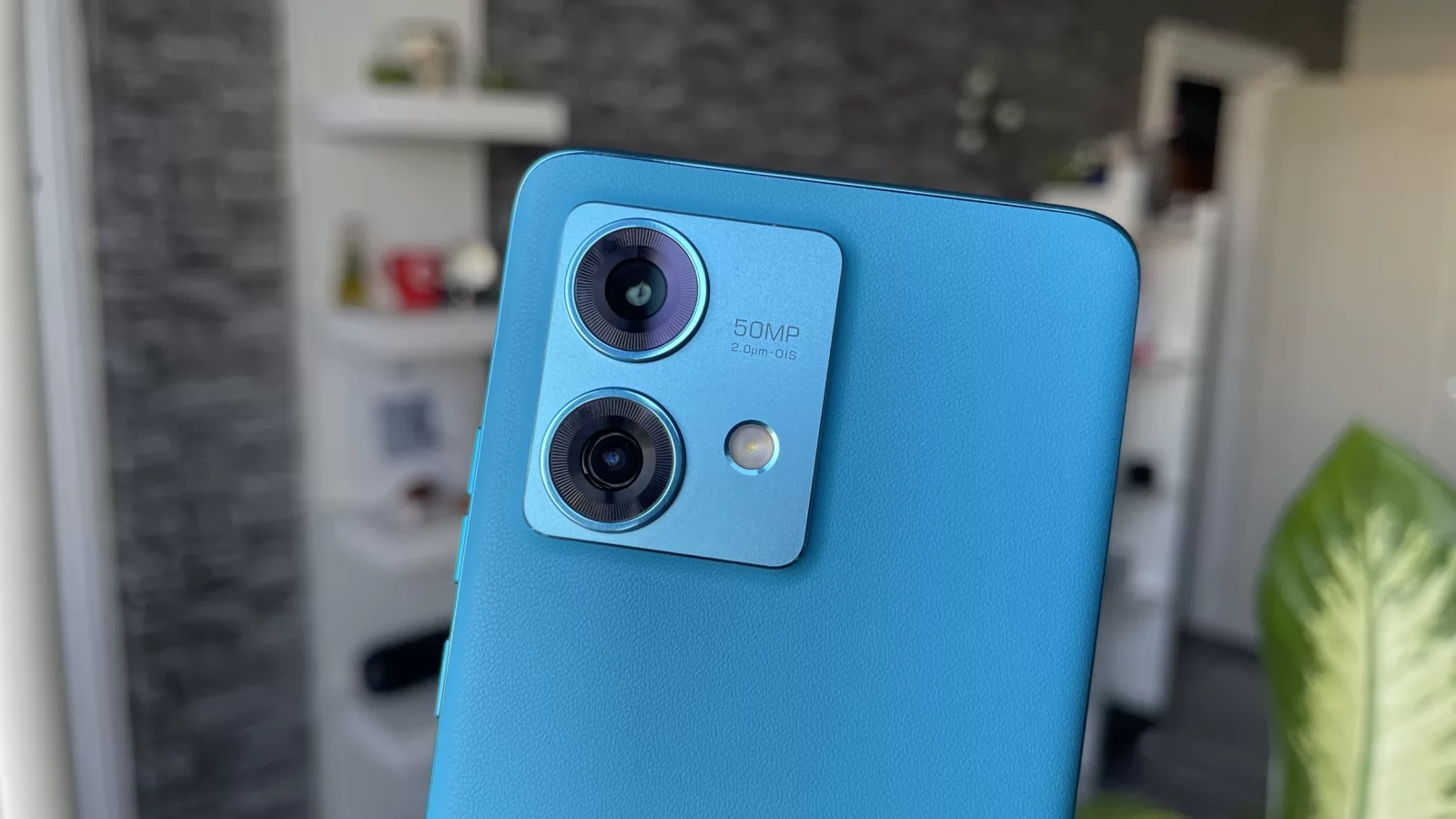 Motorola Edge 40 Neo review detaliat în limba română (Evaluare Mobilissimo)
