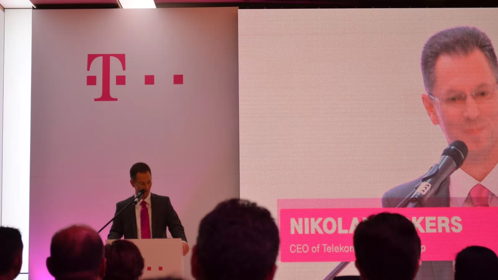 Telekom Romania debutează oficial pe plan local În cadrul unui eveniment plin de culoare la care iau parte și personalități din Guvern