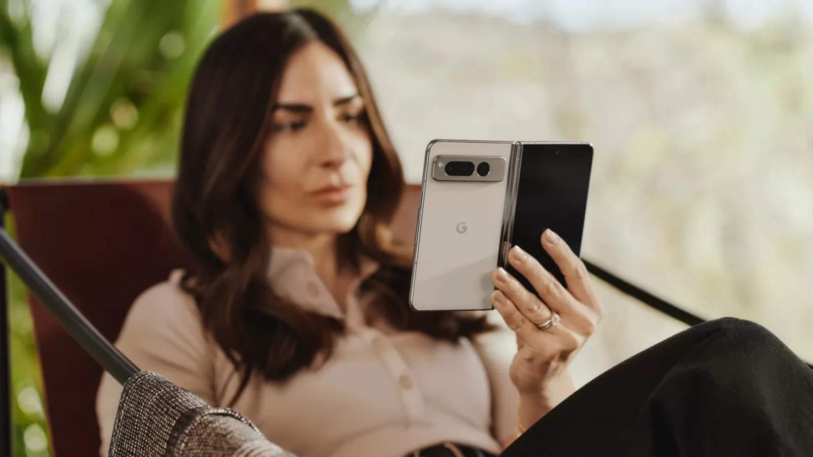 Turul Magazinelor #1340: Google Pixel Fold în România, soundbar-uri şi boxe JBL de party la reducere, Galaxy S23 sub 3500 lei