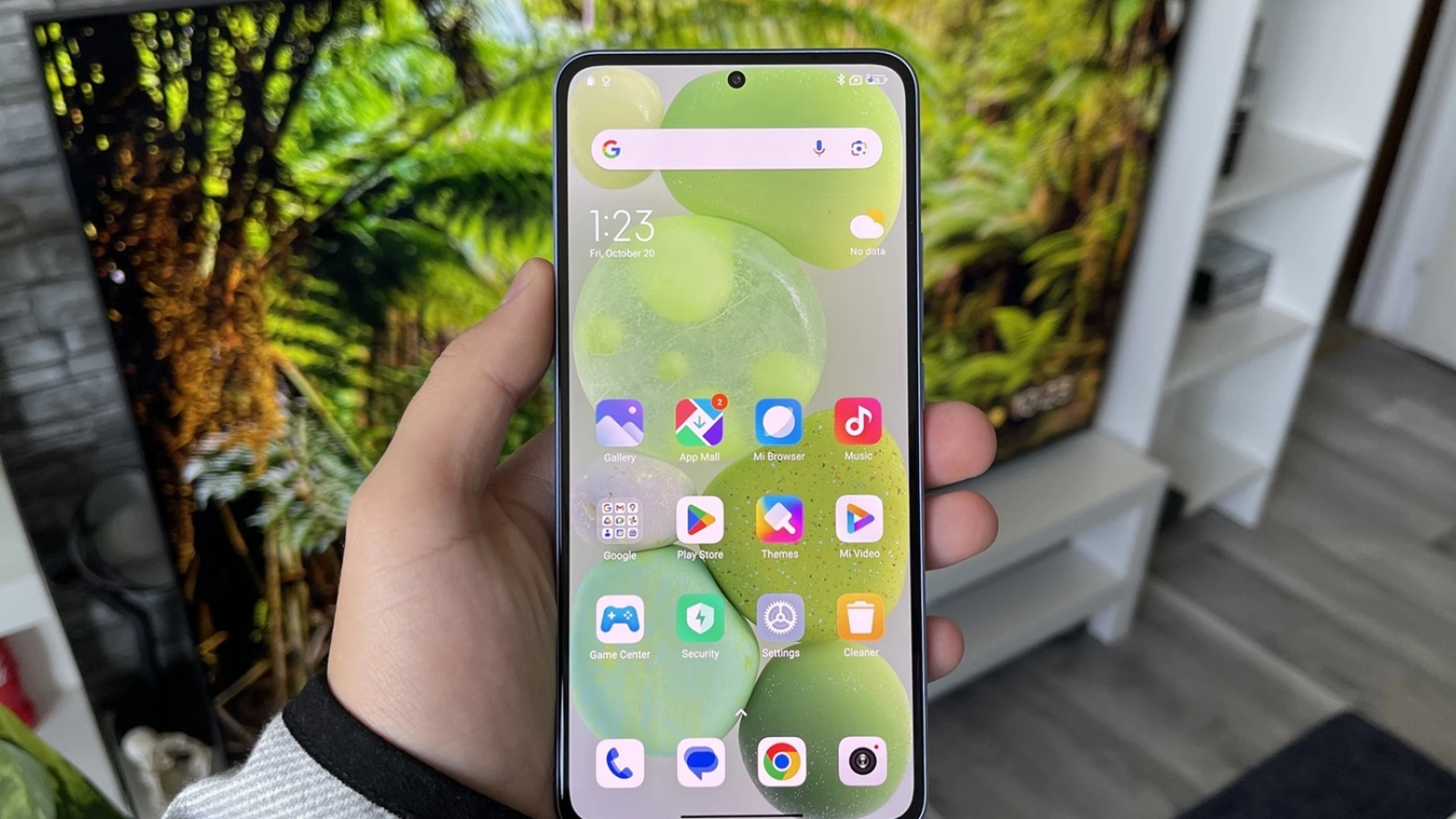 Xiaomi 13T Pro: Display cu miliarde şi miliarde de culori, panou 12 bit