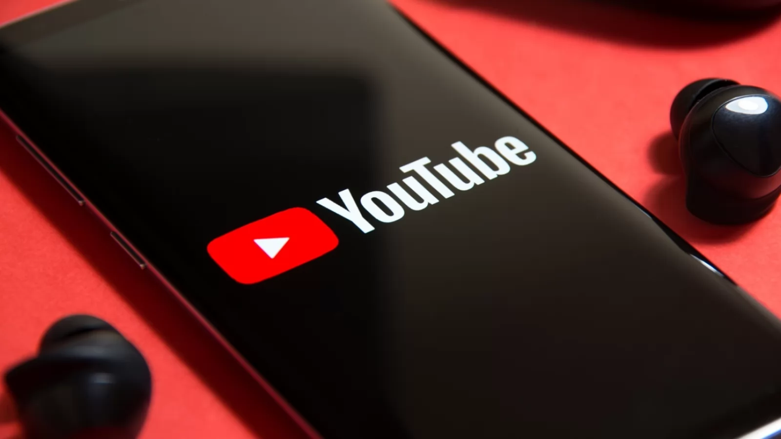YouTube scumpește abonamentele Premium în câteva țări din Europa