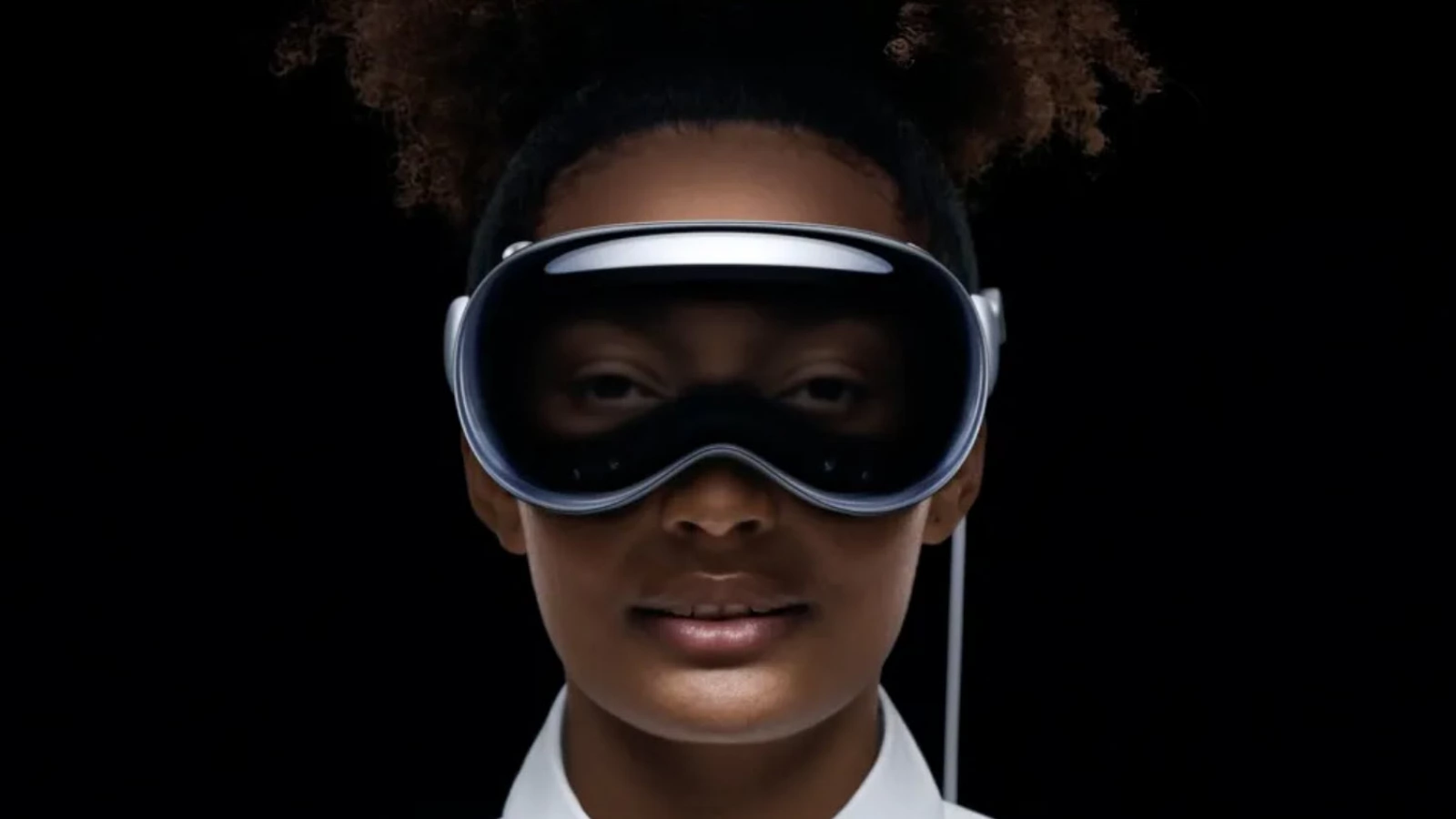 Apple Vision Pro 2 are o scăpare: ce aduce special noua cască AR/VR Apple?