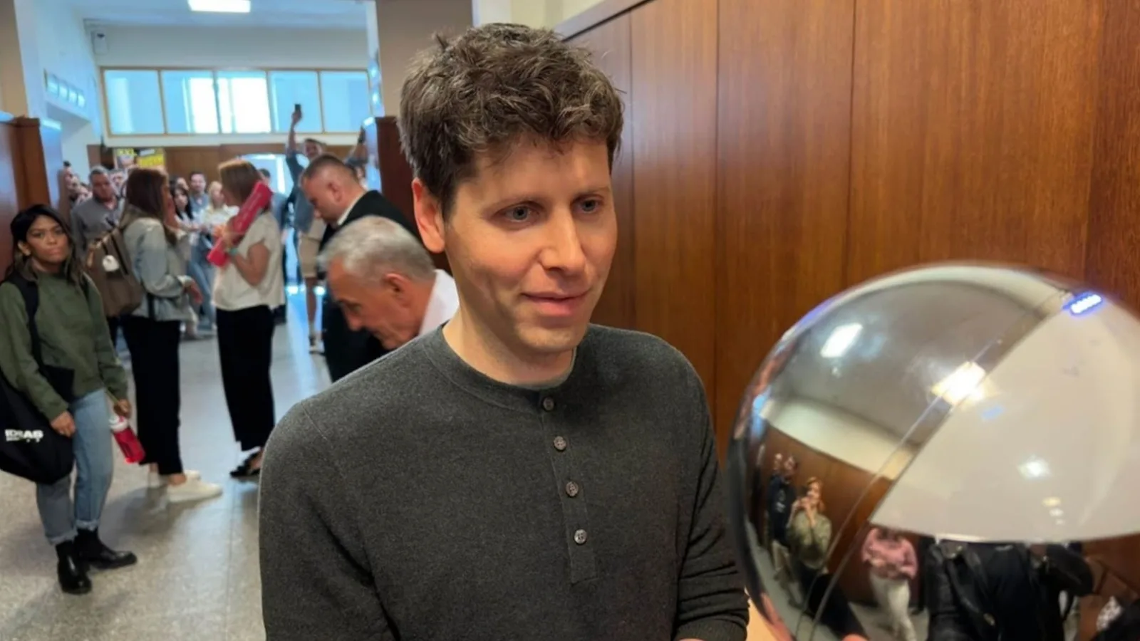 "Ameninţarea la adresa omenirii" ar fi motivul pentru care Sam Altman ar fi fost mazilit de la şefia OpenAI