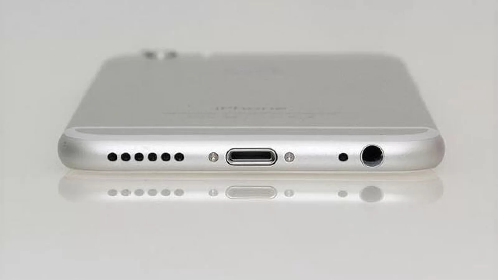 iPhone 6 space gray și gold disponibil acum la MobileTrend.ro, la prețul de 3.499 lei