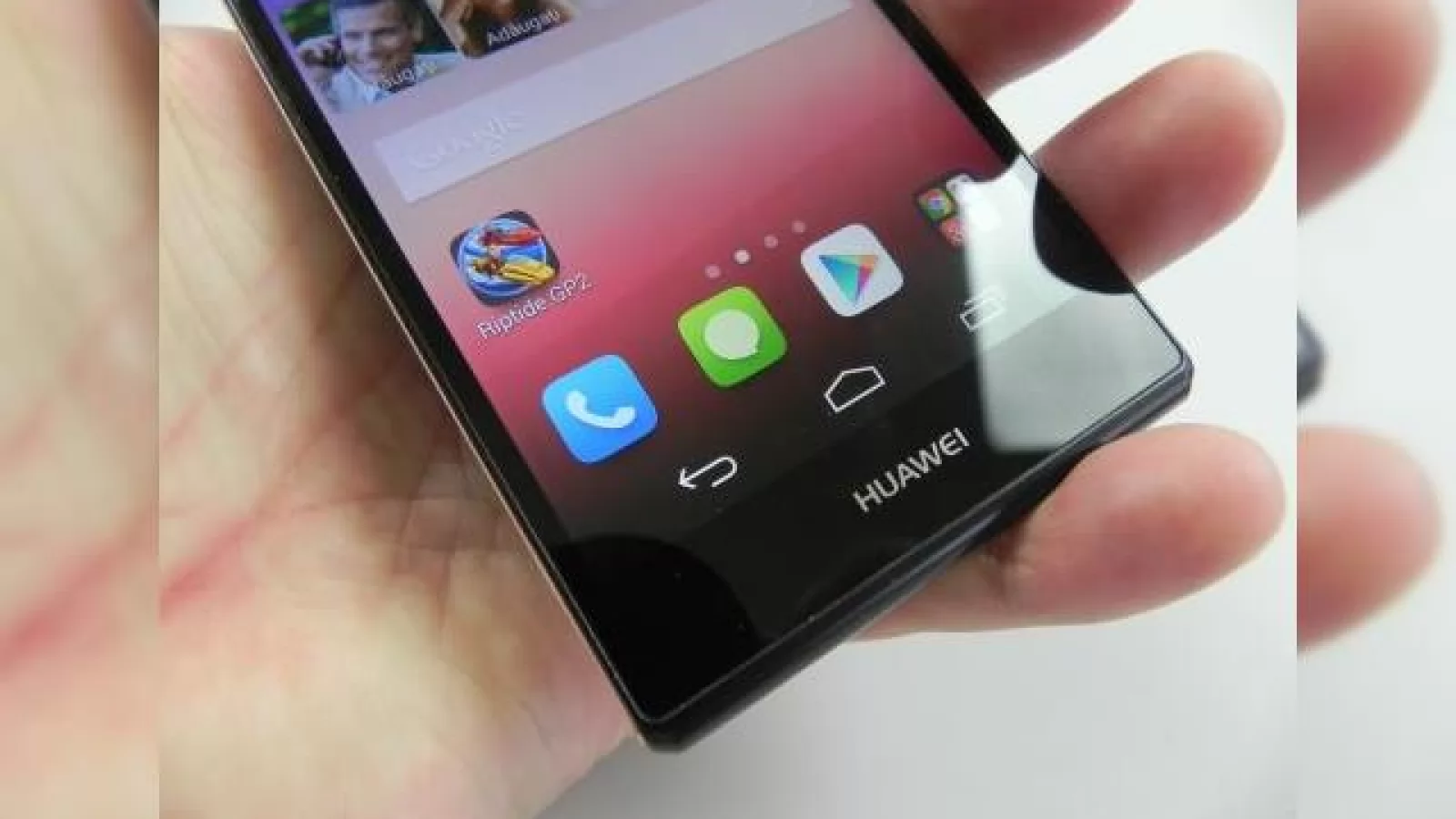 Huawei Ascend P7 Review: un telefon midrange chic, cu funcții multimedia adecvate prețului, baterie și GPU neimpresionante (Video)