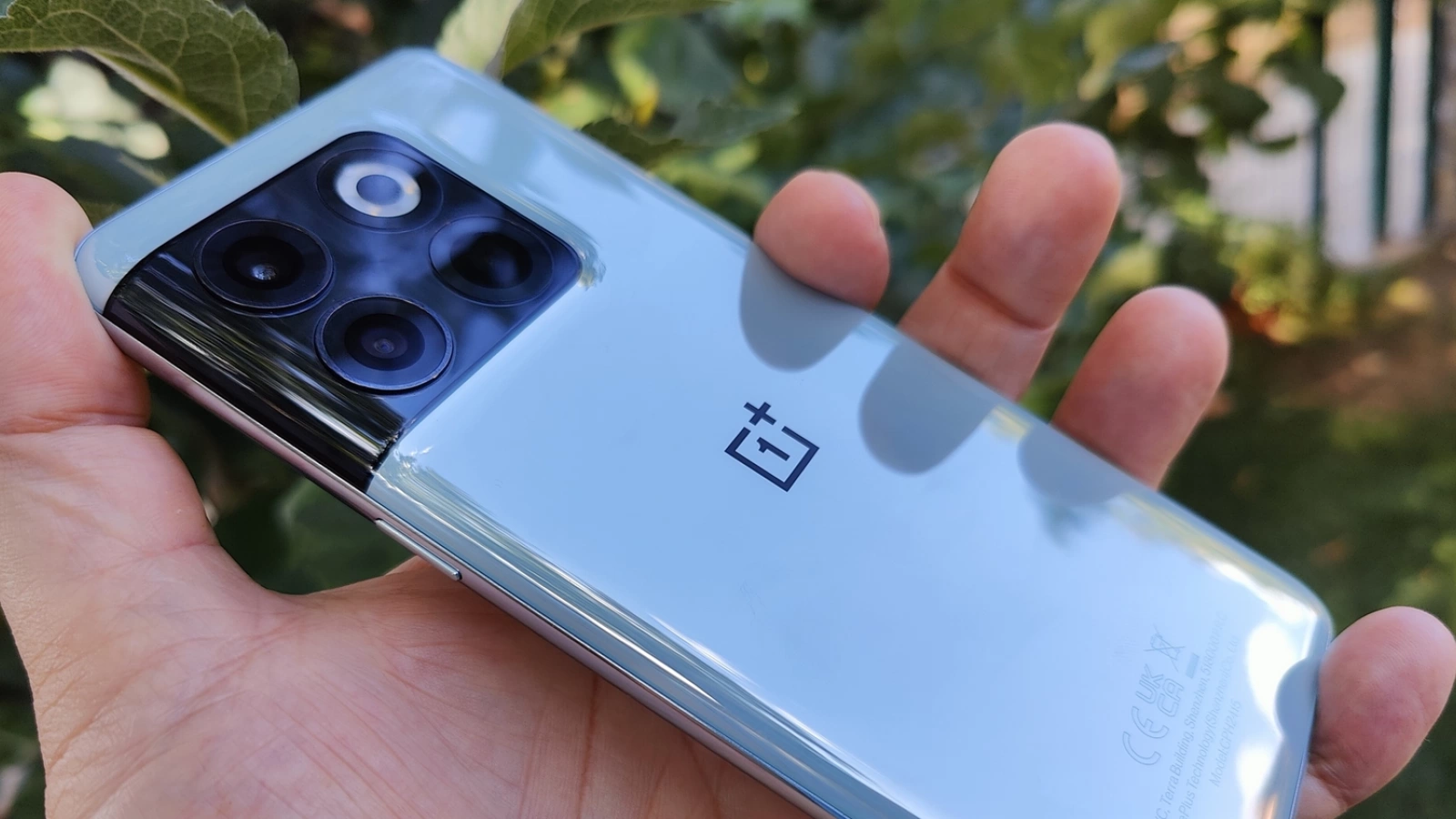 OnePlus 10T și OnePlus 11R primesc acum actualizarea stabilă la Android 14; Ce e nou?