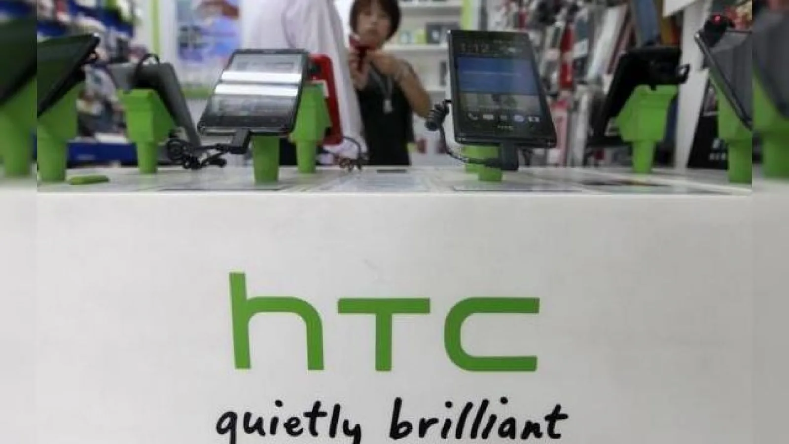 Profitul HTC pe trimestrul 3 depășește estimările, În ciuda vânzărilor slabe