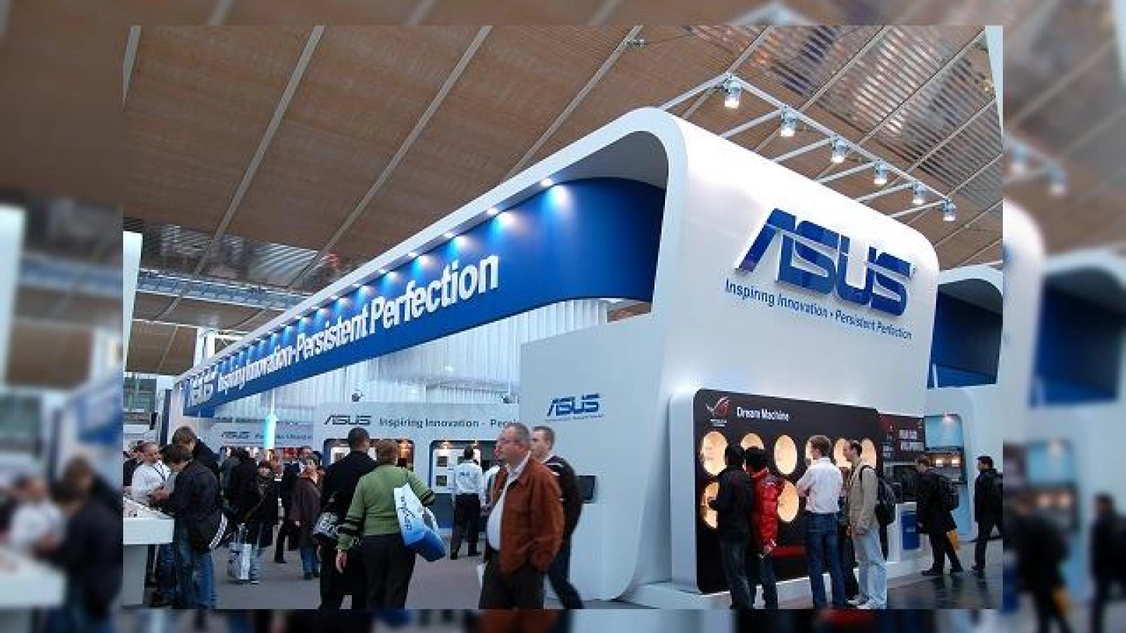 ASUS Își anunță veniturile pentru luna septembrie a acestui an, În creștere cu 4% față de 2013