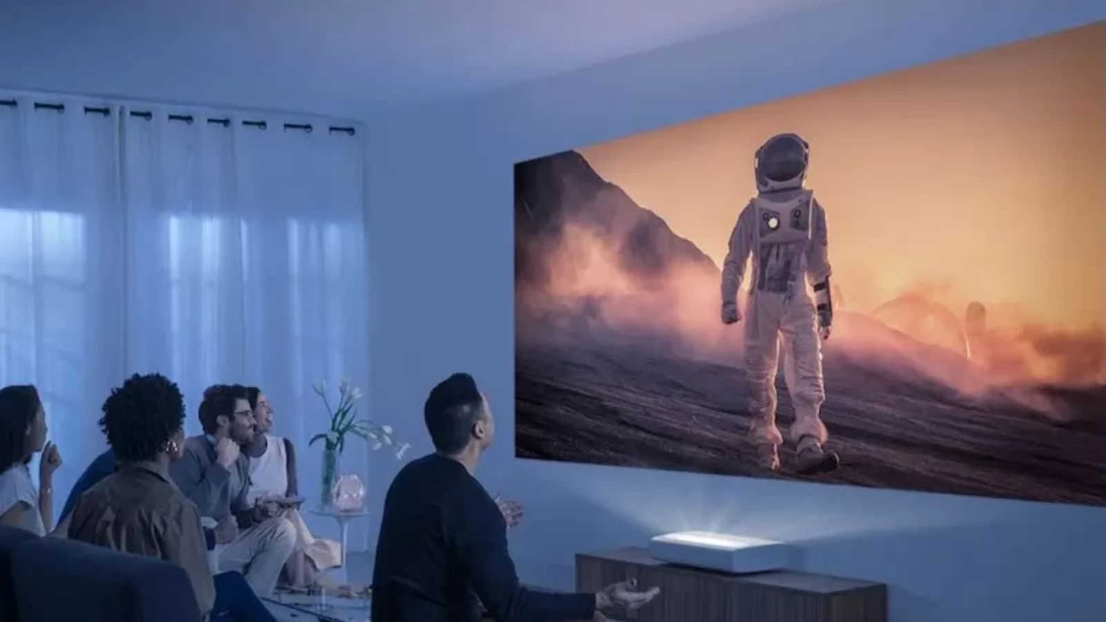 CES 2024: Samsung dezvăluie proiectorul Premiere 8K şi modelul versatil Premiere 5