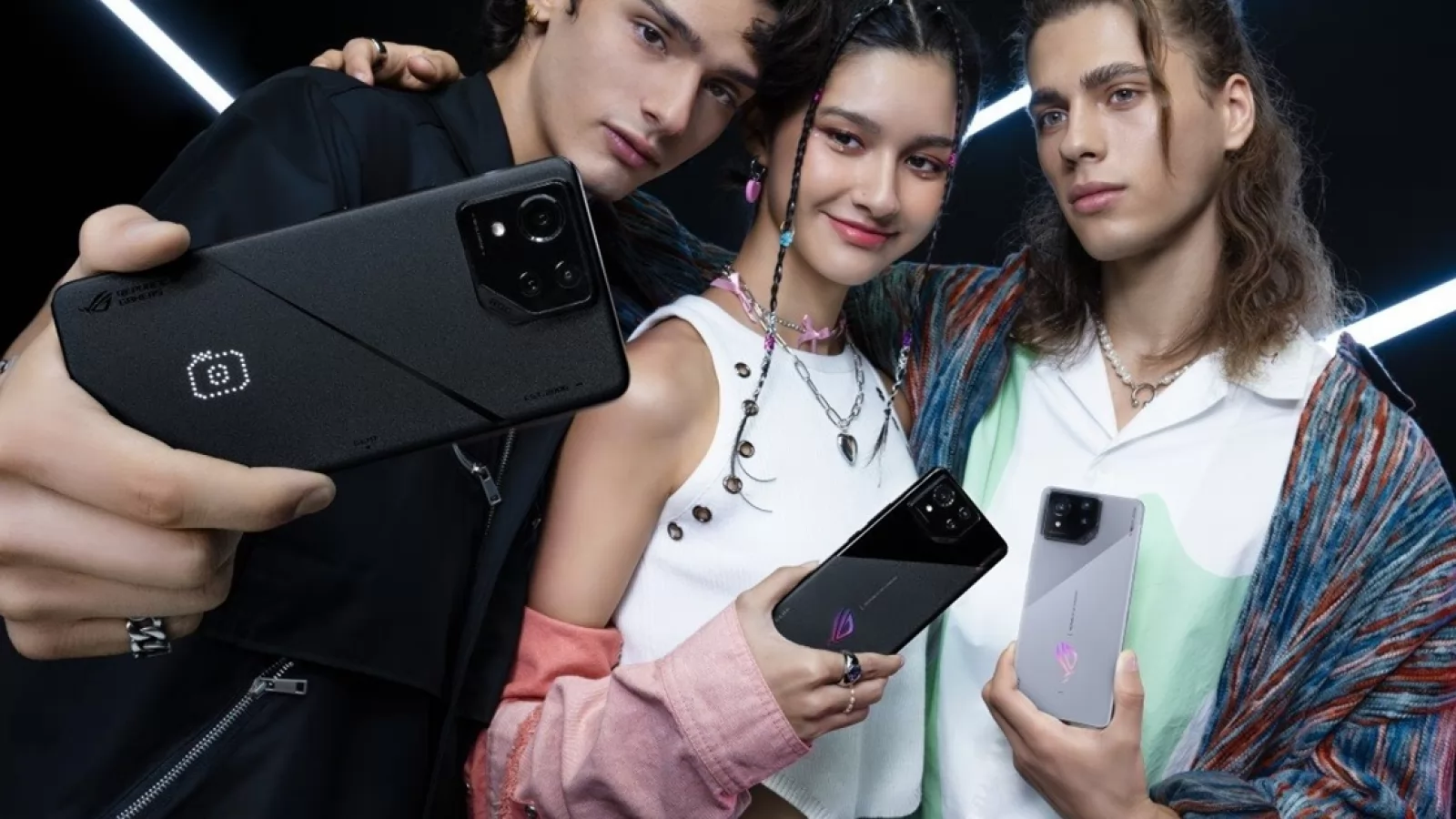 Preț și disponibilitate ASUS ROG Phone 8 Pro în România (cooler cadou)