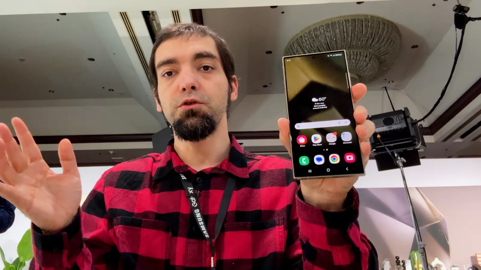 Samsung Galaxy S24 Ultra Video Hands-on: MVP-ul seriei S24 are procesor Snapdragon, ramă din titan și o cameră periscop telephoto diferită
