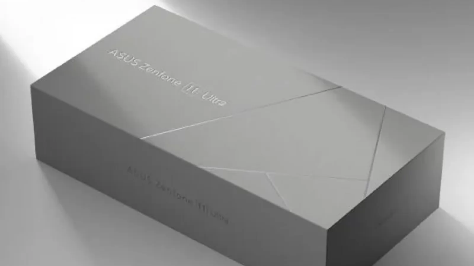 ASUS Zenfone 11 Ultra arată leit ca ROG Phone 8 Pro; Avem şi specificaţii