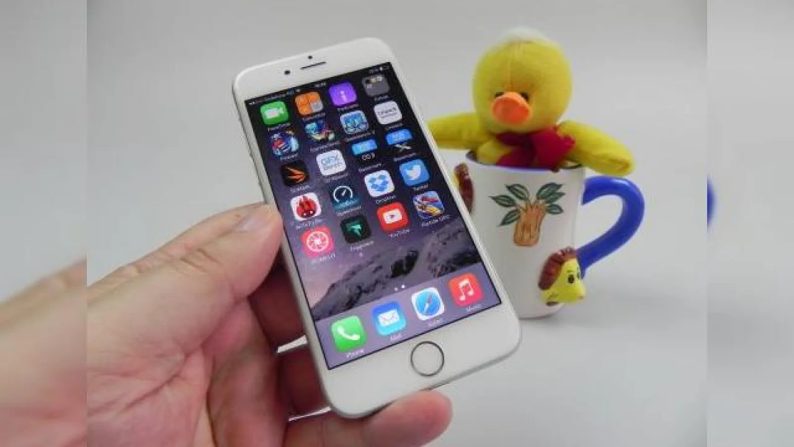 iPhone 6 Review Mobilissimo.ro: baterie bună, acustică excelentă, ecran luminos, dar fără... "strălucire!" (Video)