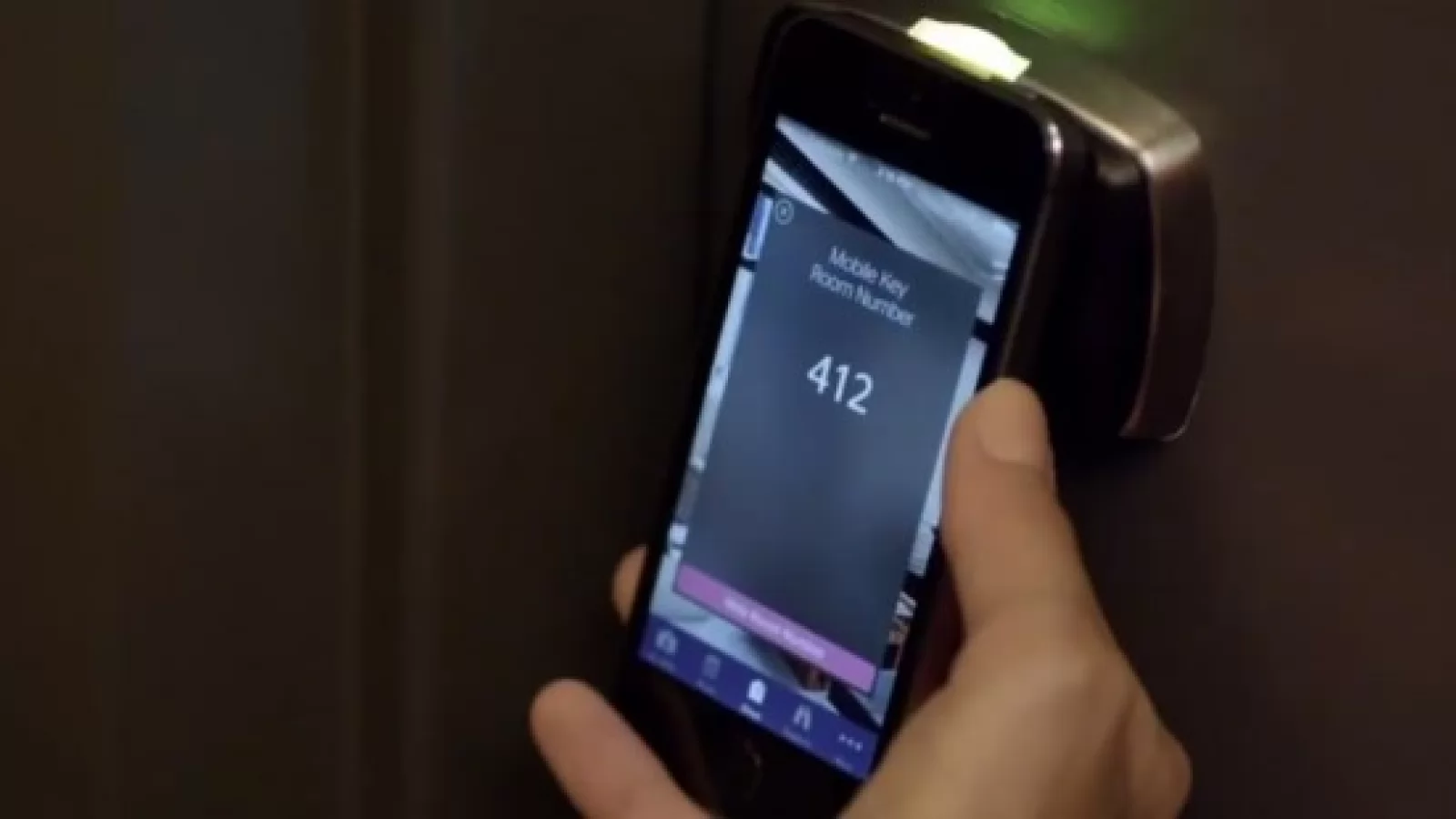 Smartphone-urile se pregătesc să preia și rolul de cheie a camerei de hotel