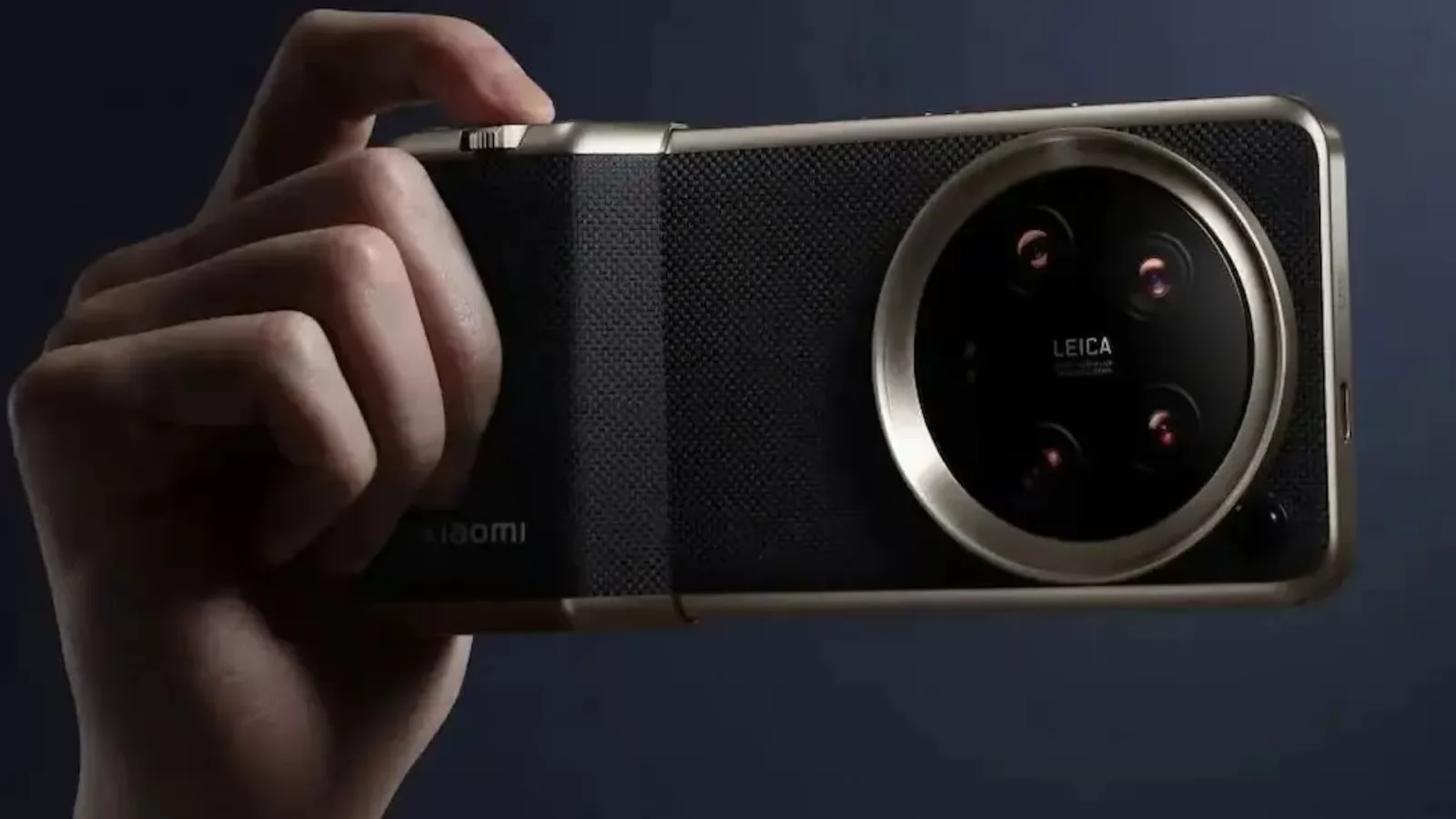 Xiaomi a lansat un kit foto profi pentru utilizatorii de Xiaomi 14 Ultra: Professional Photography Kit are butoane fizice, extra baterie