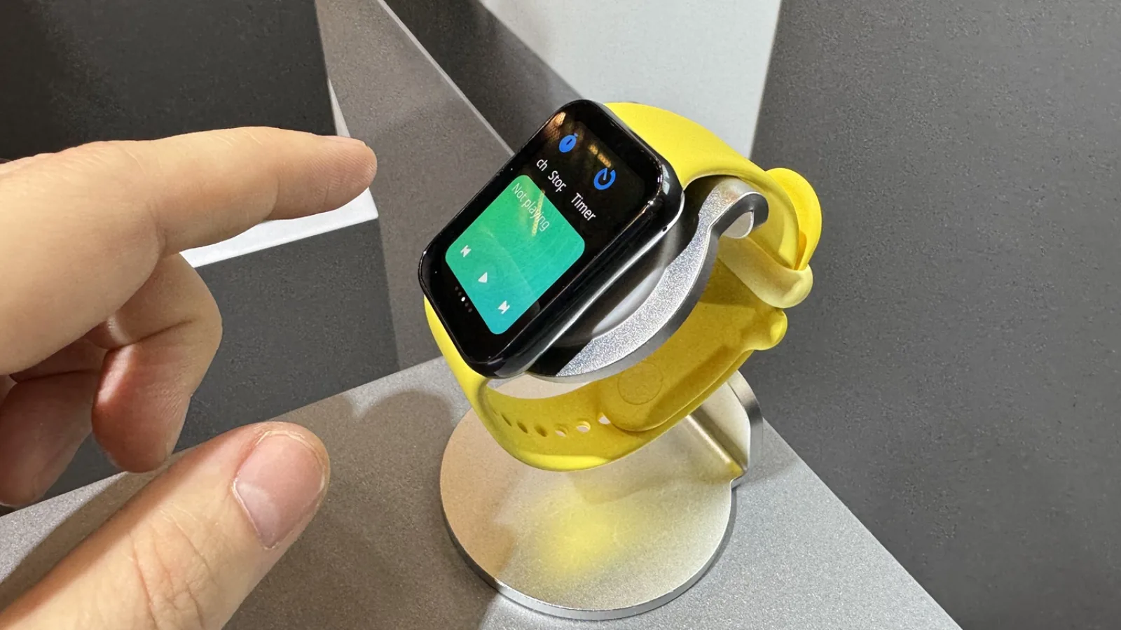 MWC 2024: Prin contact cu brățara fitness Xiaomi Smart Band 8 Pro, video hands-on din Barcelona