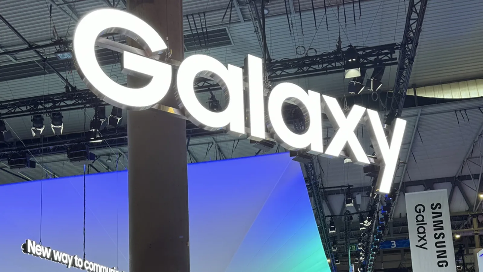 MWC 2024: Turul standului Samsung din Barcelona - Galaxy Ring, Galaxy AI, ecologie, S24