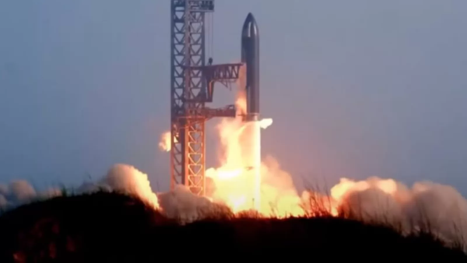 SpaceX a testat Starship pentru a treia oară, dar a pierdut racheta la reintrarea în atmosferă (Video)
