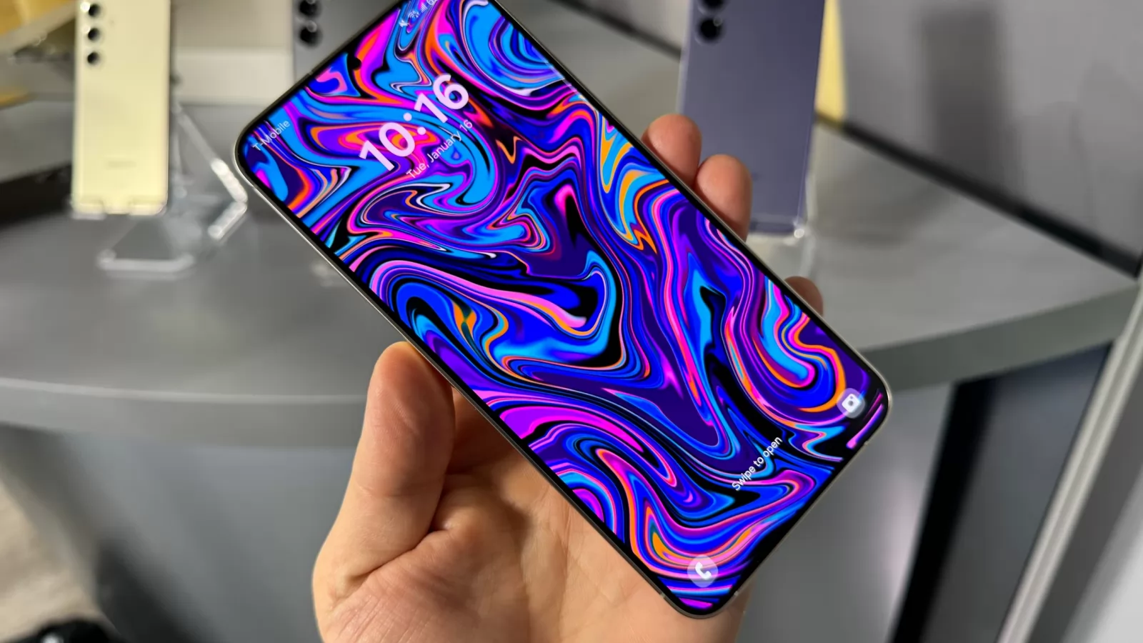 Samsung Galaxy S25 va copia iPhone 16 Pro la capitolul ecran (Zvon)
