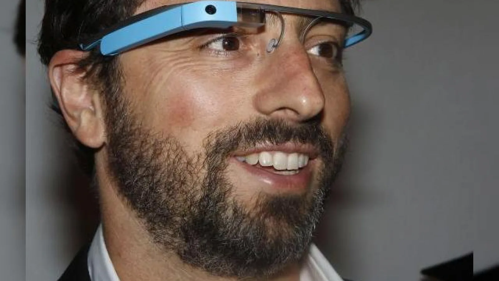 Google Glass Începe să pară un proiect abandonat, nu mai e purtat de către cofondatorul Google, Sergey Brin
