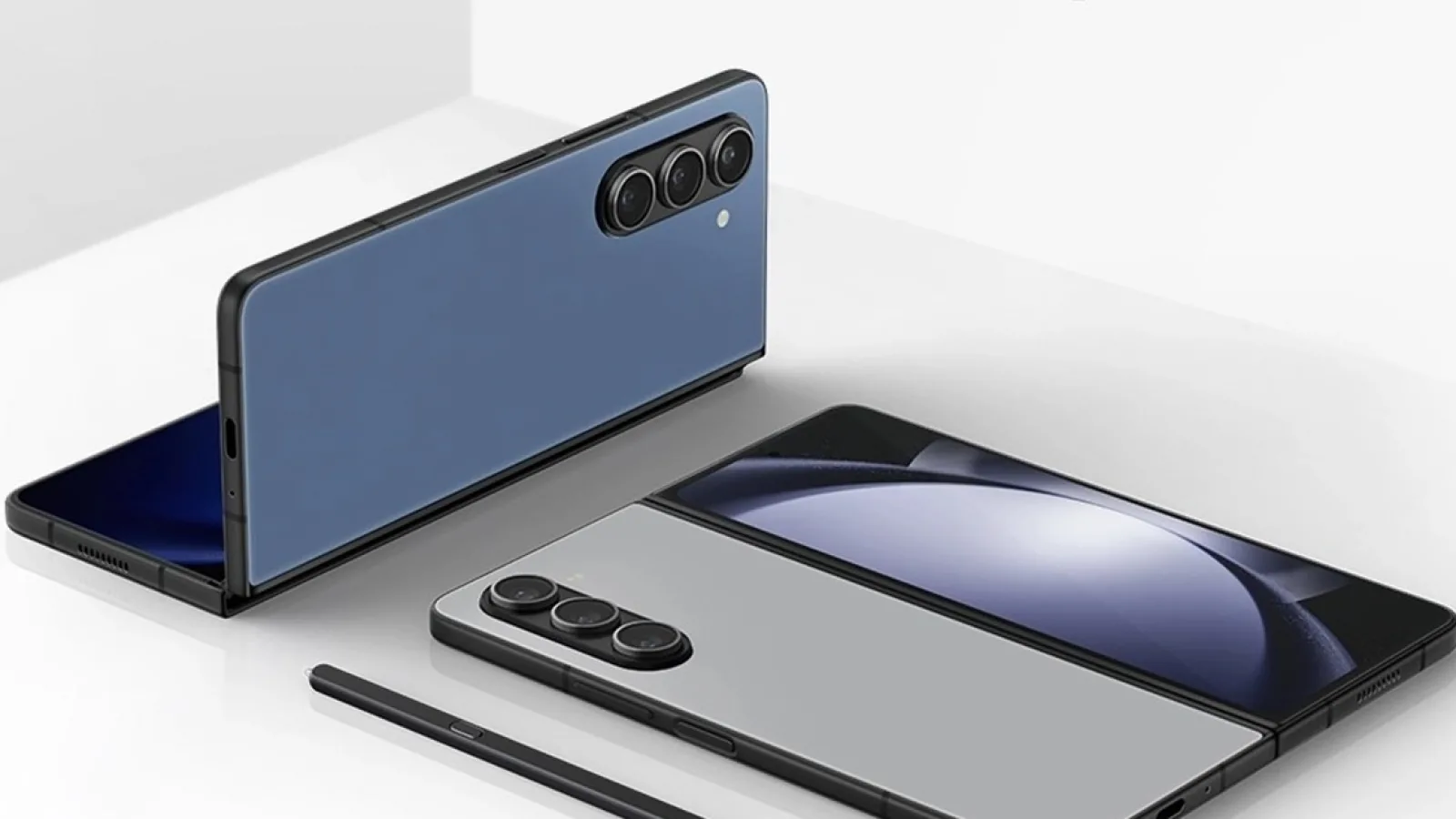 Samsung ar putea lansa un pliabil tip carte mai accesibil spre finalul acestui an, în jurul debutului lui iPhone 16