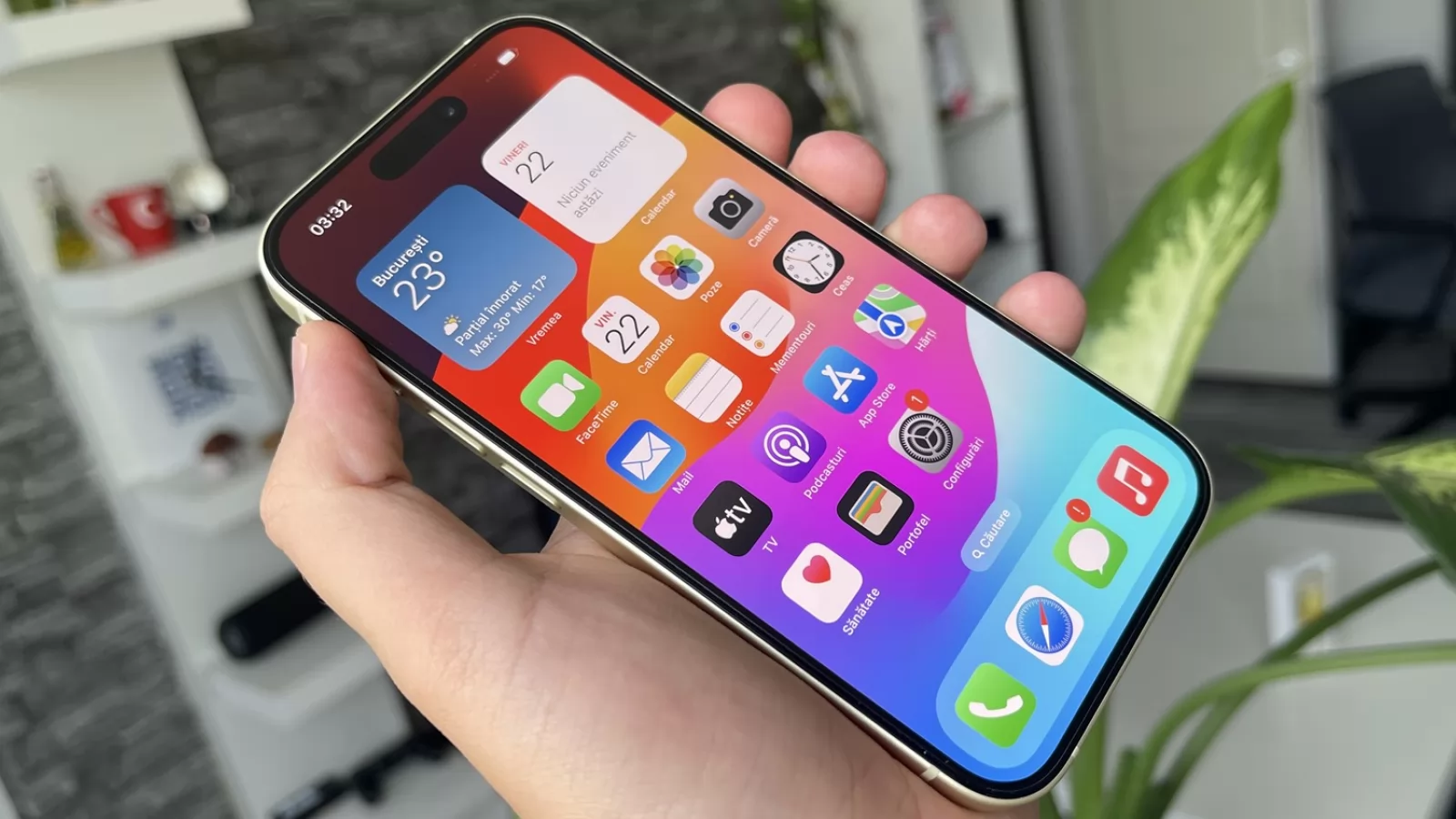 Apple ar putea integra pe iPhone 17 un display rezistent la zgârieturi, cu tehnologie anti-reflex