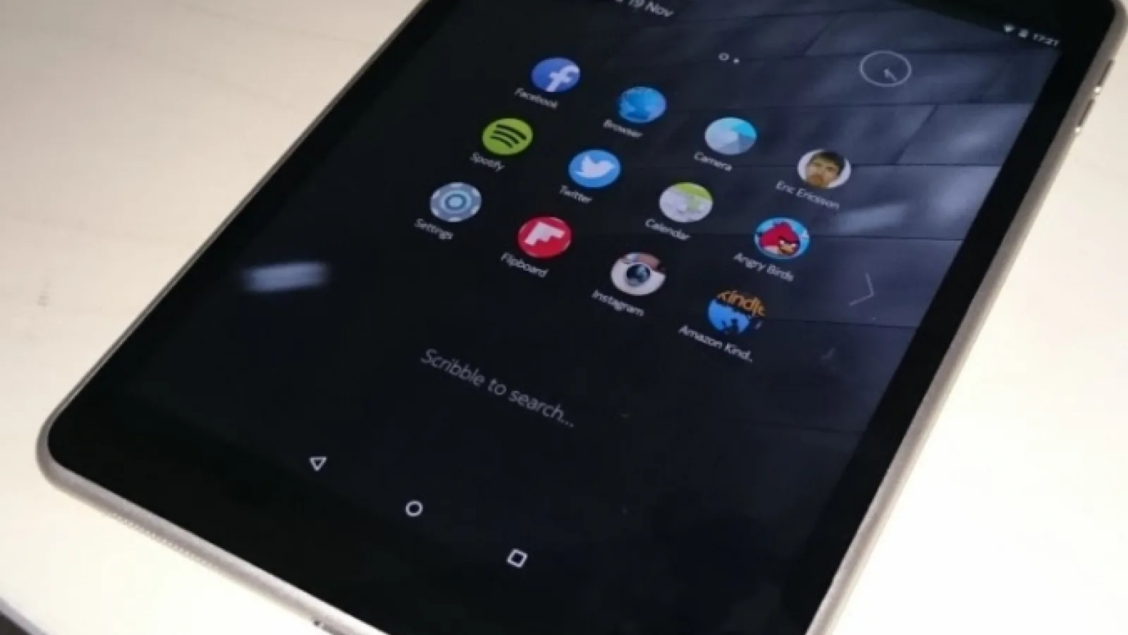 Tableta Nokia N1 primește o galerie hands on detaliată