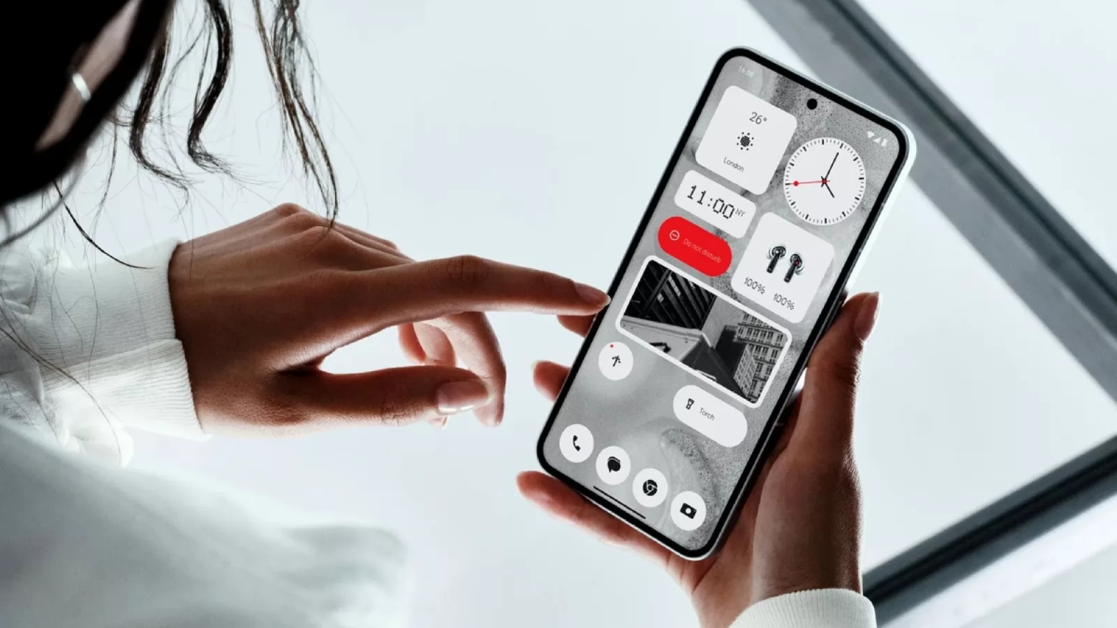 Nothing Phone (3) se află în dezvoltare, iar primele detalii au ajuns pe web! Ce ne rezervă noul smartphone cu luminițe?